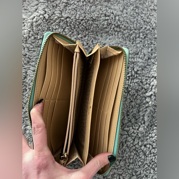 Kate Spade - Picture 5 of 8